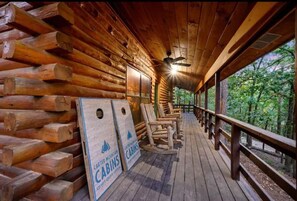 Terrace/patio - Quiet Quail Cabin in Broken Bow
 (Broken Bow)