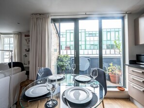 Dining - Comfortable flat in Central London - Pass the Keys (London)