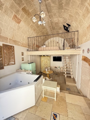 Frette Italian sheets, premium bedding, memory-foam beds - B&B CASA FIORE (Polignano a Mare)