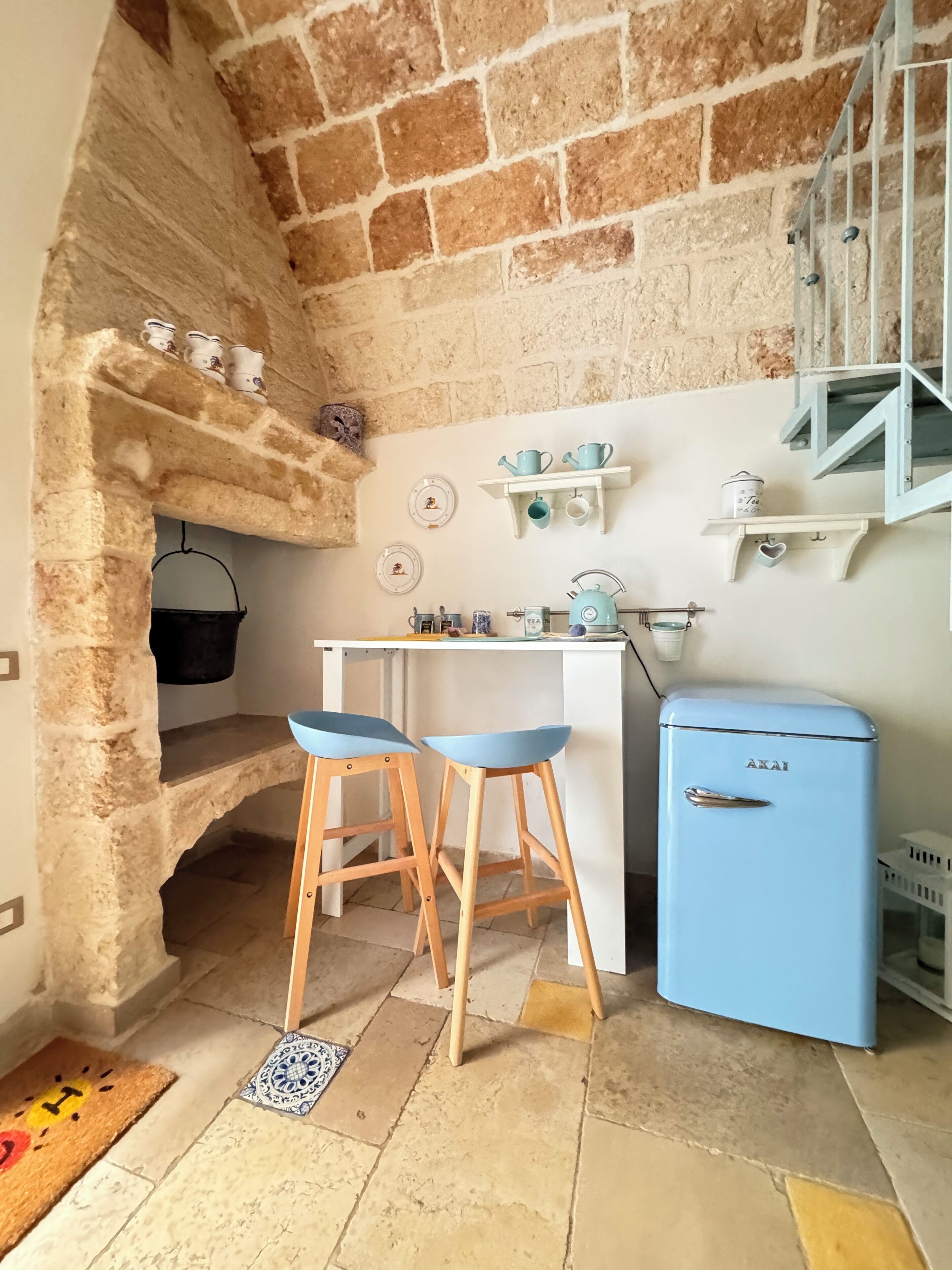 Suíte estúdio júnior | Área de estar | TV de tela plana 32 polegadas com canais a cabo, TV