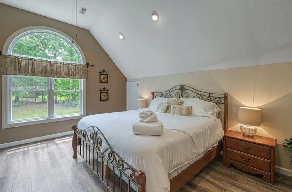 4 habitaciones, tabla de planchar con plancha y cuna de viaje 