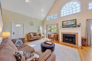 Smart TV, fireplace, video games, DVD player