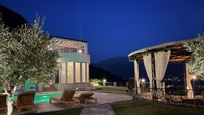 Front of property - The View Premium Villas (Bar)