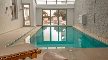 Indoor pool, outdoor pool