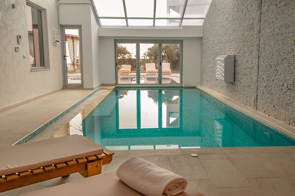Indoor pool, outdoor pool