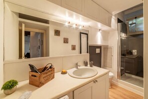 淋浴设施、坐浴桶