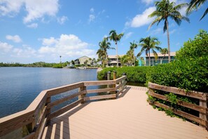 Property grounds - Beautiful waterfront condo with gulf access (Bokeelia)