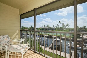 Property grounds - Beautiful waterfront condo with gulf access (Bokeelia)