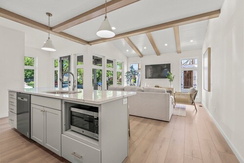 Cottage on Clay - Downtown CF New Construction!