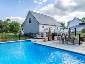 Pool - Spacious Home with Acreage
(Vass)