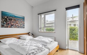 4 bedrooms, free WiFi