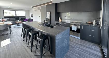 Royal Residency - 2BR Apartment
