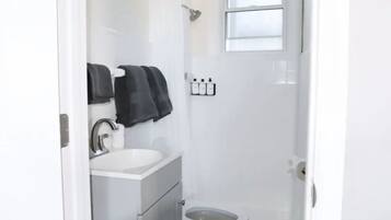 Căn hộ Tiêu chuẩn | Phòng tắm
