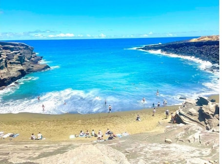 Beach. Chameleon Suite Ocean Views Kitchen Volcano NP