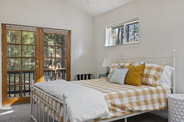 1 bedroom, iron/ironing board, bed sheets