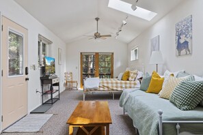 1 bedroom, iron/ironing board, bed sheets