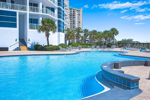 Oceanfront | Resort Amenities | Palacio 806 | My Beach Getaways