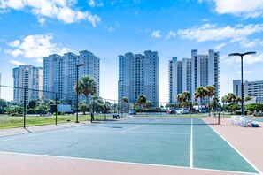 Sport court - Palacio 804 | Oceanfront Resort | Beachside & Indoor Pool, Hot Tub | My Beach Getaways (Pensacola)