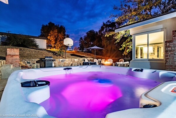 Terrace/patio - Ultimate Relaxation Retreat w/ Game Room & Hot Tub (Ahwahnee)