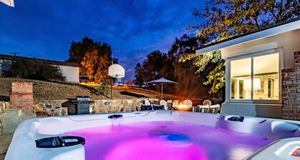 Ultimate Relaxation Retreat w/ Game Room & Hot Tub