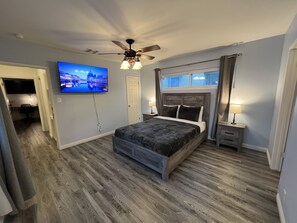 2 habitaciones, escritorio, tabla de planchar con plancha y wifi gratis