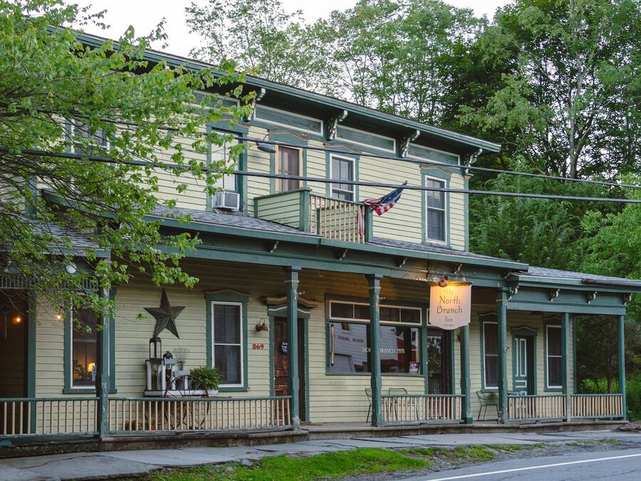 Mặt tiền nơi lưu trú