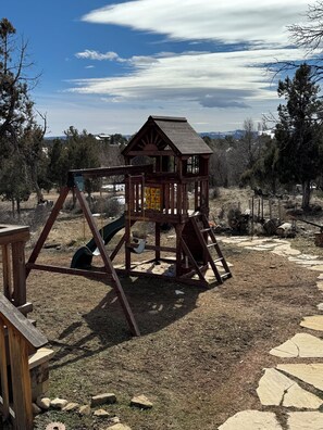 Children's area - Family sized house with amazing views! 10 min from Durango (Durango)