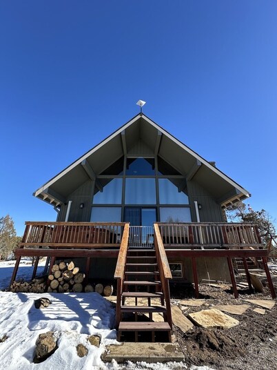 Family sized cozy house with amazing views! 10 min from Durango