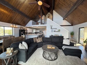 Unclassified image, 5 of 30, button