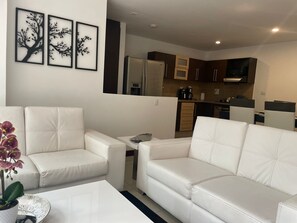 Living area - Exclusive family condominium, private, safe and quiet  (Envigado)