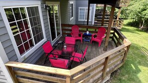 Outdoor dining - 🌷 Hidden Springs Chalet | Quiet Getaway w/ Pool Access, Fireplace, Forest View (Somerset)