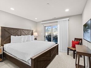 3 soverom, skrivebord, strykejern/-brett og wi-fi (inkludert)