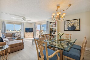 Lägenhet - flera sängar (ST460A Comfort: 3BR Beachfront) | Vardagsrum