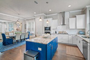 Fridge, microwave, oven, stovetop - "Shore Beats Work" Large Inlet Beach Home - Bikes (Inlet Beach)