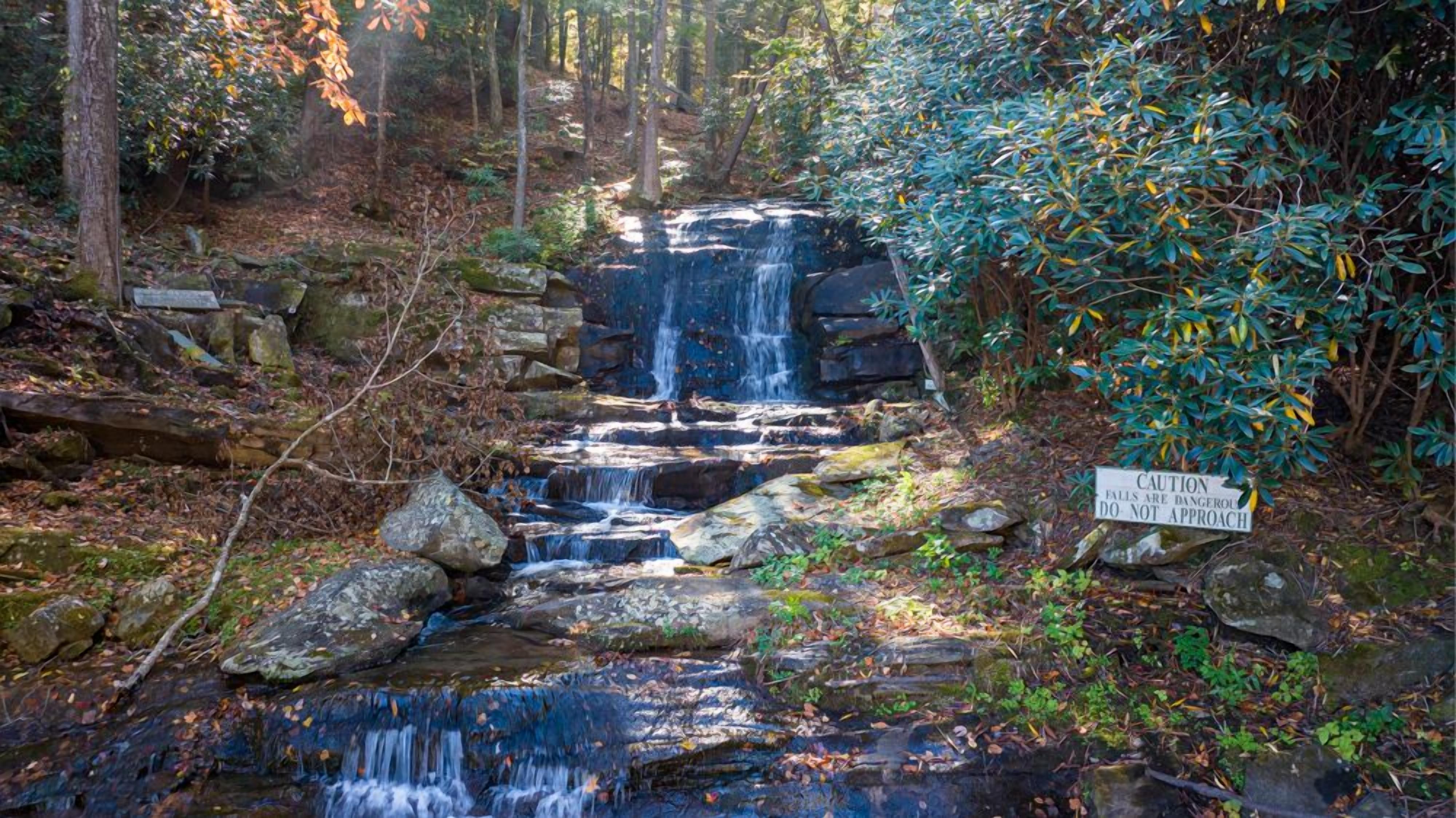 Waterfallin' 4 the Lake - Lakefront | Private Dock with Slip | Hot Tub