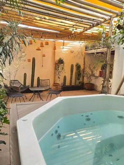 Suite Zen con Jacuzzi y Terraza