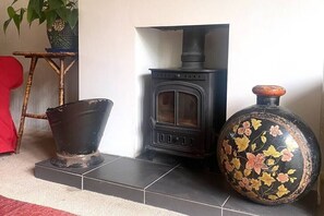 Interior - 2BD Garden Hideaway in Lewes (East Sussex)