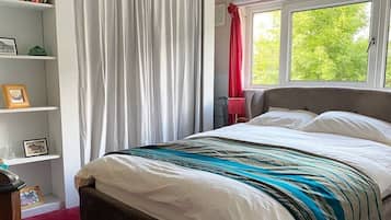 2 bedrooms, WiFi, bed sheets