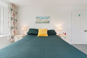 3 slaapkamers, een strijkplank/strijkijzer, wifi, beddengoed