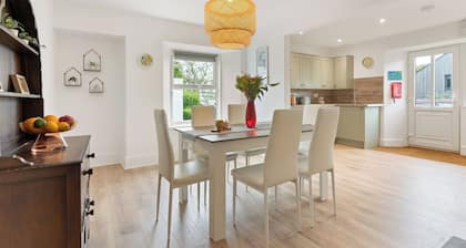 Delightful Family Getaway Cornwall