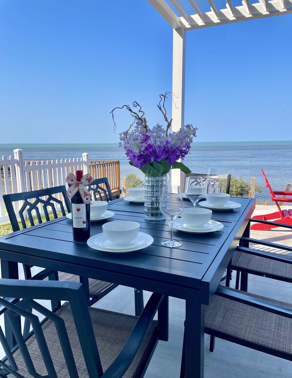 تناول الطعام بالخارج