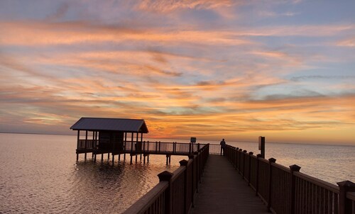 Bayfront Home, Shared Pool/Spa, Gazebo, Playground