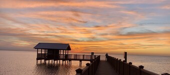 Bayfront Home, Shared Pool/Spa, Gazebo, Playground