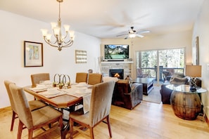 Dining - Luxury Mountain Chalet 123 I Private Hot Tub I Great Views I Best Price I Discounted Attractions (Fraser)