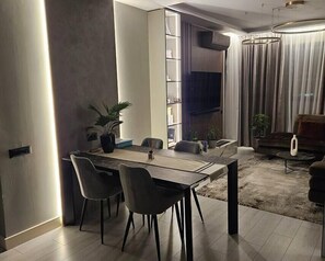 Dining - Stylish Loft - Skyline City View in Onix Residence (Bucharest)