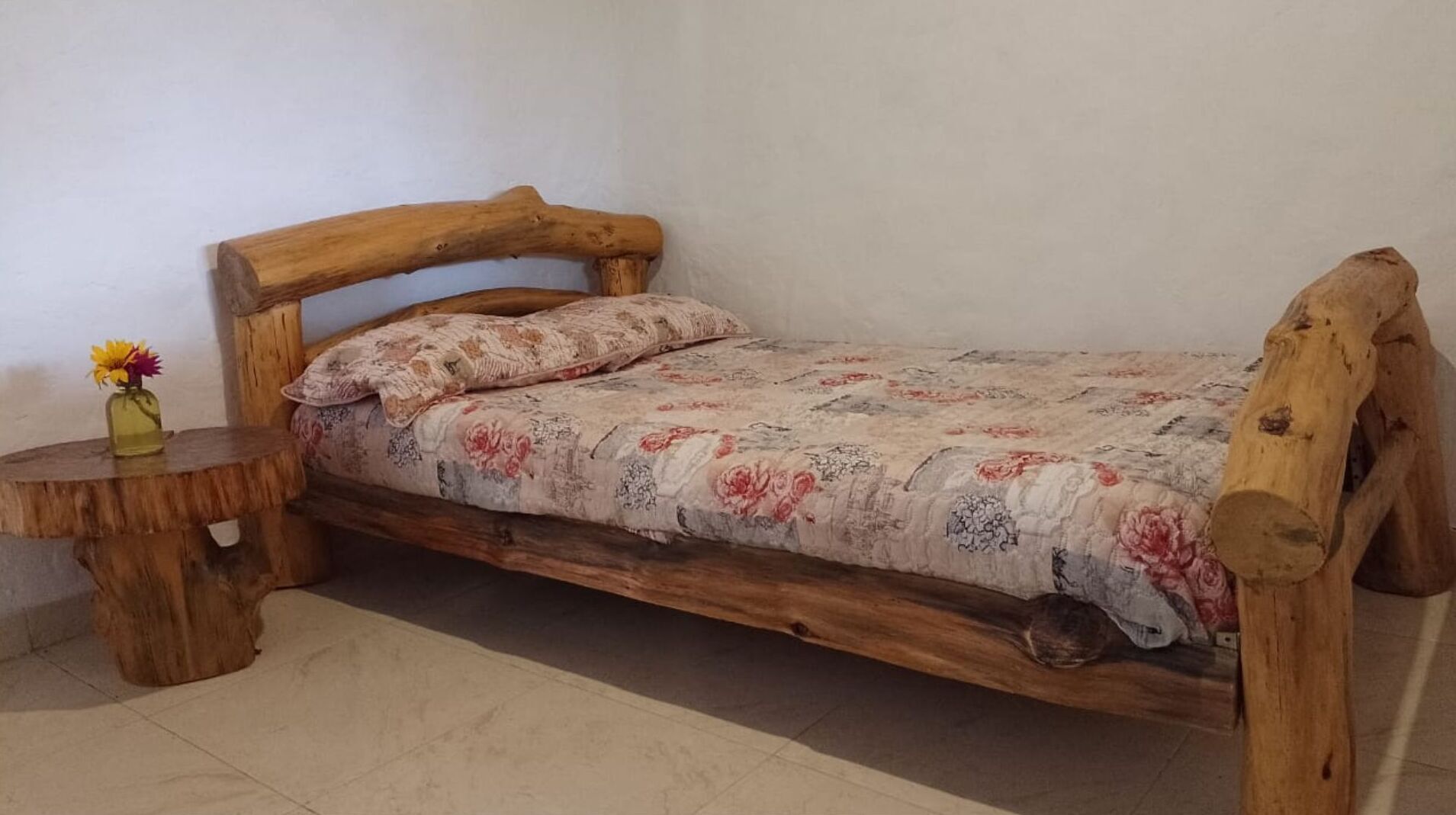 Habitación TIERRA | Con stile personalizzato, con arredamento individuale, Wi-Fi gratuito