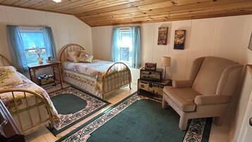 4 bedrooms, in-room safe, free WiFi, bed sheets