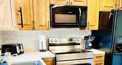 Captain's Mansion 8bdrm/18guests vacation gem steps to beach