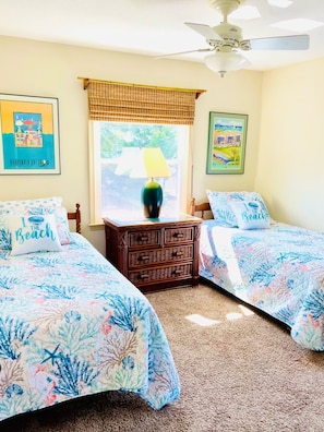 8 chambres, fer et planche à repasser, Wi-Fi, literie fournie