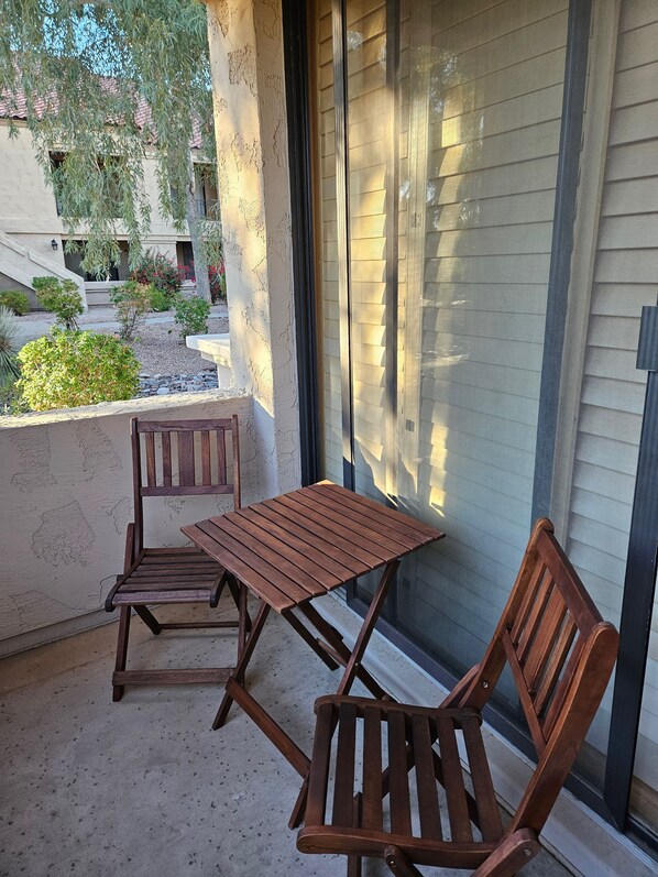 屋外ダイニングエリア